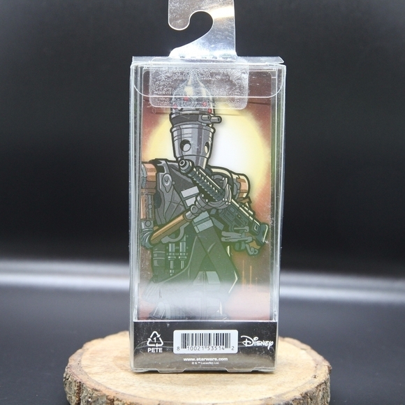The Mandalorian IG-11 509 Figpin - Picture 5 of 7